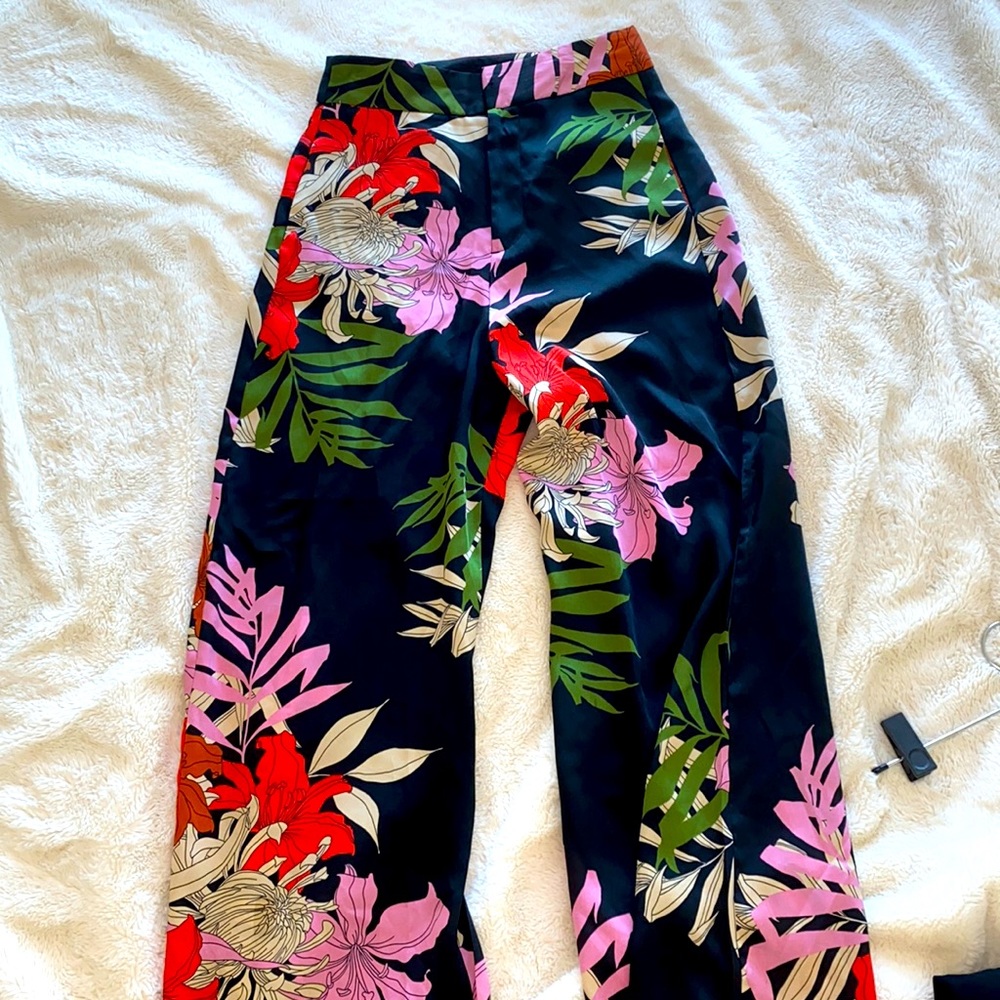 Zara amazing floral pants